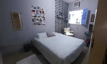 Imagem 7: Vendo casa com 4/4, sobrado, varanda, garagem coberta, escriturada no Bairro Poço