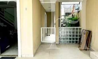 Imagem 3: Casa de condomínio para aluguel possui 260 metros quadrados com 4 quartos