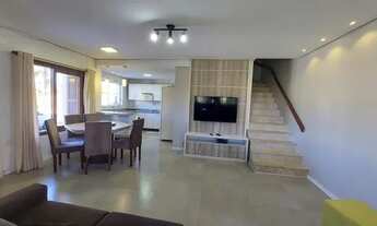 Imagem 2: Casa de esquina Casa com 4 dormitórios