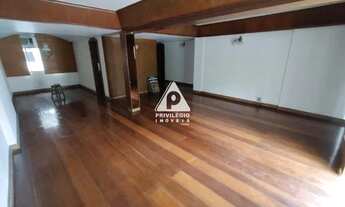 Imagem 6: Apartamento no Jardim Botânico, com 4 quartos (sendo 2 suítes) e 2 vagas. Prédio com play