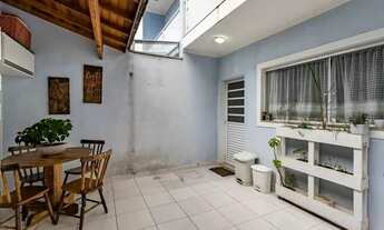 Imagem 4: Casa para venda possui 200 metros quadrados com 3 quartos em Interlagos - São Paulo - SP