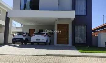 Imagem: Casa alto padrão no condomínio Vila Itararé