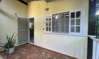 Imagem: Casa próximo à Praia de Manguinhos