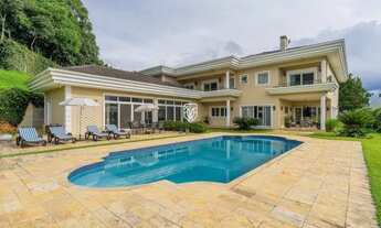 Imagem: Casa em condomínio com piscina, 4 suítes