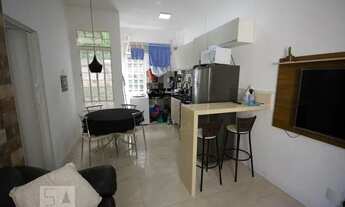 Imagem 2: Apartamento para Aluguel - Laranjeiras, 2 Quartos, 55 m2