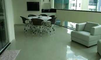 Imagem 3: Aluguel de temporada Meia Praia ótima localização