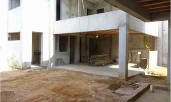 Imagem 2: Sobrado com 5 suítes e 10 vagas de garagem