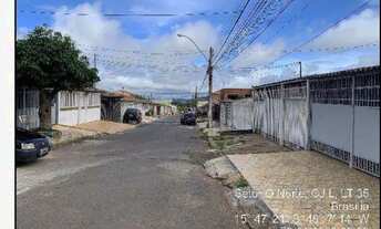 Imagem 4: Qno 06 lote com 2 casas ac financiamento