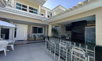 Imagem 5: Freguesia Centrao Excelente casa , varandão, salão 2 ambies 3 suítes....