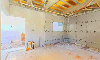 Imagem 6: Sobrado em condomínio fechado - Estuda Permuta - 3 suítes, terraço com churrasqueira e 2 v