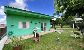 Imagem 2: Velleda oferece lindo sítio com piscina, churrasqueira e frutíferas pronto para moradia