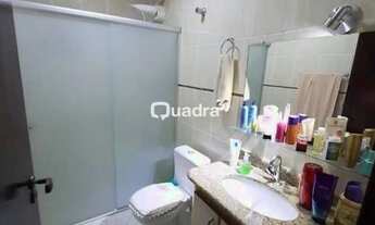 Imagem 7: Sobrado à venda, com 170 m², 4 dormitórios, sendo 2 suítes, 1 banheiro, lavabo, 3 vagas
