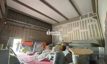 Imagem 5: Loja comercial na Rondon Pacheco disponível para locação no bairro Morada da Colina em Ube