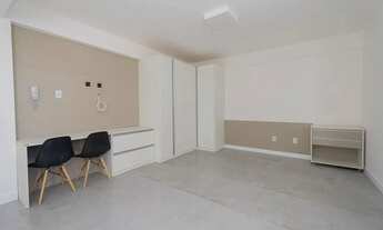 Imagem 4: Loft semi mobiliado disponível para aluguel no Centro de Pelotas RS, com praticidade, ótim