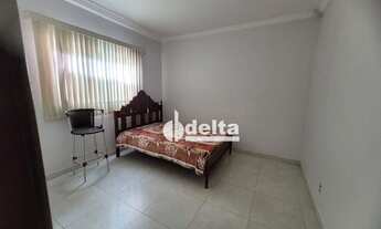 Imagem 7: Casa com 3 dormitórios à venda, 240 m² por R$ 500.000,00 - Granada - Uberlândia/MG