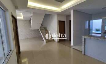 Imagem: Casa com 4 dormitórios à venda, 244 m²