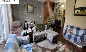 Imagem: Oportunidade Sobrado amplo em rua tranquila