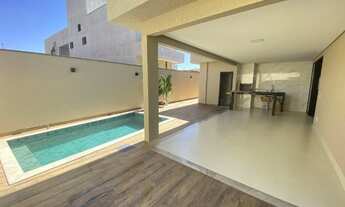 Imagem 5: Belíssima casa no Portal do Sol Green -4 suítes plenas -Valor R$ 2.050.000,00