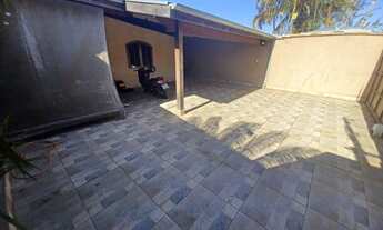 Imagem 2: Casa com 3 quartos + edicula nos fundos bairro Santa Cecília