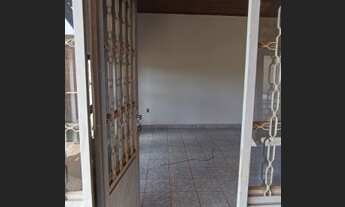 Imagem 3: Casa para venda tem 200 metros quadrados com 3 quartos