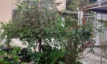 Imagem: Sobrado à venda com terreno grande próximo