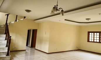 Imagem 5: Sobrado para aluguel possui 180 metros quadrados com 5 quartos