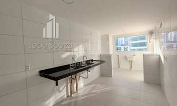 Imagem 4: JS) Villa Lobos | Um clássico moderno da Vale do Ave em Boa Viagem | 162m²