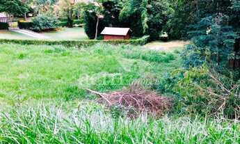 Imagem 3: Terreno plano em condomínio nobre. 1.000m² aproveitáveis. Condomínio com lazer, segurança