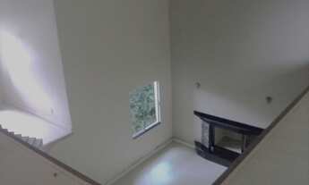 Imagem 3: Lindo Sobrado- Ampla Área Verde - Centro - Penha - SC