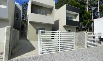 Imagem 2: ALUGUEL ANUAL NO CAMPECHE: SOBRADO NOVO NUNCA HABITADO, 3 SUITES EM RESIDENCIAL