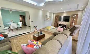 Imagem 7: Linda Casa Térrea de 450m² com 03 Dormitórios 01 Suíte Piscina Churrasqueira 05 Vagas e Ed