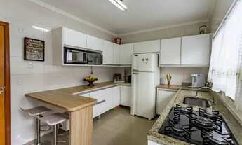 Imagem 6: Casa para venda possui 200 metros quadrados com 3 quartos em Interlagos - São Paulo - SP