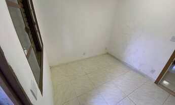 Imagem 4: Casa Comercial, terreno ENORME, pátio amplo, arborizado com depósito e pavilhão funos