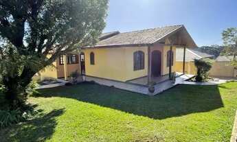 Imagem: Linda casa com jardim para alugar em Campo