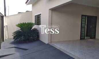 Imagem 3: ALUGA - Casa de bairro térrea de 3 dormitórios , churrasqueira bairro Jardim Simoes