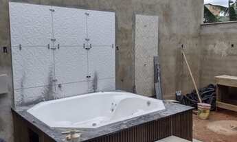 Imagem 3: Casa térrea em fase final de construção com 166 m² de fino acabamento, 3 suítes plenas e S