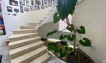 Imagem 6: Casa de condomínio sobrado para venda possui 550 metros quadrados com 4 quartos