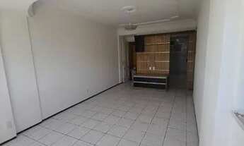 Imagem 3: Apartamento com 2 dormitórios para alugar, 66 m² por R$ 1.700/mês - Vila União - Fortaleza