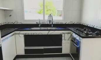 Imagem 3: Linda Casa Térrea 340m² - 5 suítes, área gourmet, piscina, 4 vagas e lazer completo