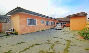 Imagem: CASA à venda com 3 quartos em Itanhaém