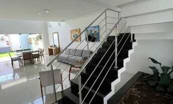 Imagem 2: Casa de condomínio para aluguel possui 237 metros quadrados com 3 quartos