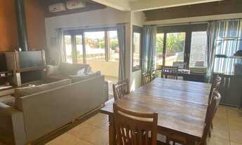 Imagem 5: Apartamento à venda no centro de Garopaba a 400m da praia com 115m2 na avenida central com