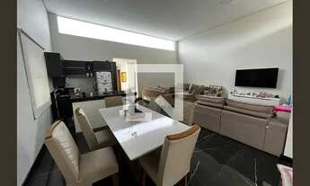 Imagem 3: Casa à Venda - Estância Silveira, 3 Quartos, 370 m2