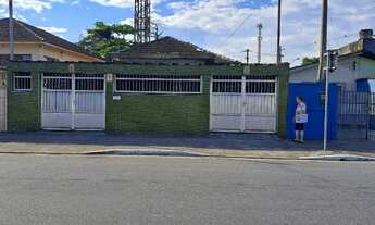 Imagem: Casa isolada com edícula