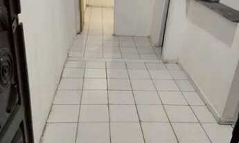 Imagem 4: Alugo Kitnet localizado no centro incluso agua e energia