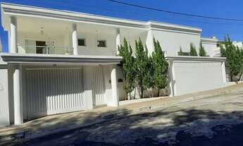 Imagem 7: Casa com três suítes de frente a reserva ambiental com nascente