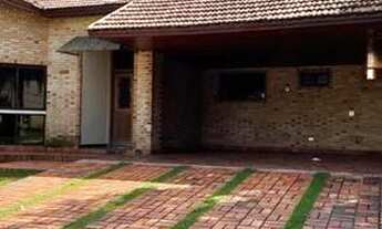 Imagem 6: Casa Clássica, em Condomínio Fechado de Alto Padrão, para venda. 435 m² com 5 dormitórios