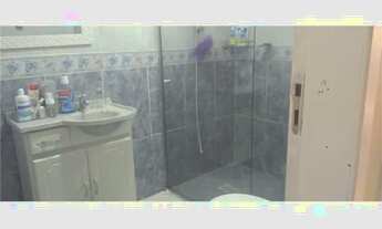 Imagem 3: Apartamento com 2 quartos, sala, banheiro e cozinha com móveis planejados