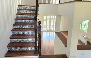 Imagem 10: Casa com 270m2, 3 dormitorios sendo 1 suite, piscina e churrasqueira + 2 vagas de garagem