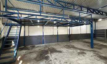 Imagem 5: Galpão com 2 banheiros para Alugar, 200m² no bairro Carmo